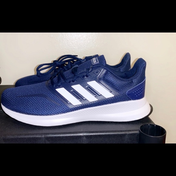 white adidas gym shoes